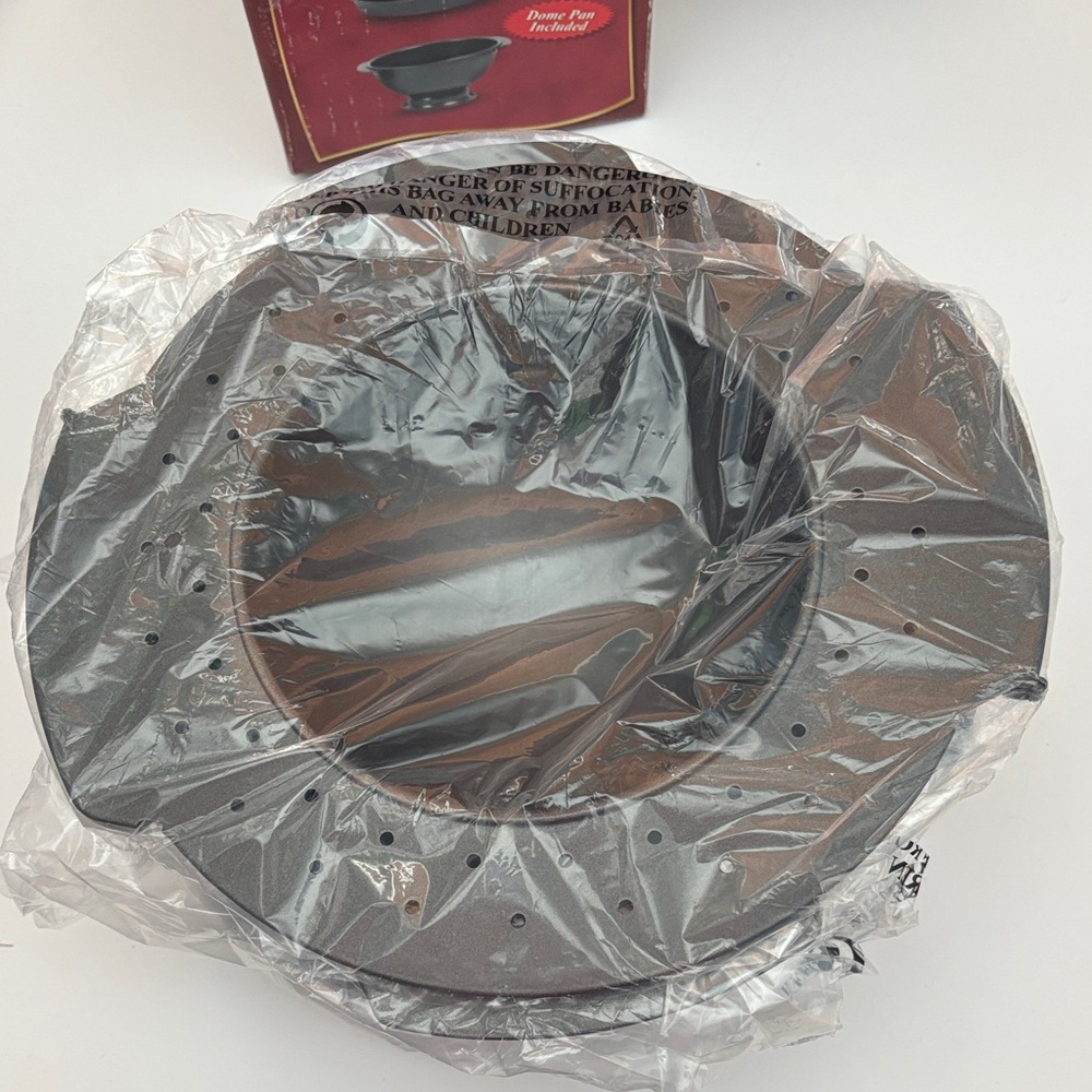 Betty Crocker Bake’n Fill 4 piece Pan Set - Picture 3 of 11